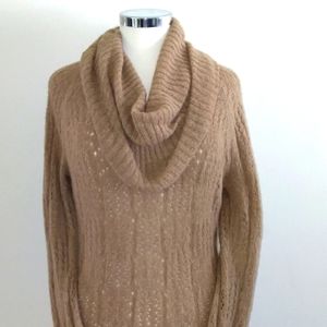 ELLE Cowl Neckline Size Medium